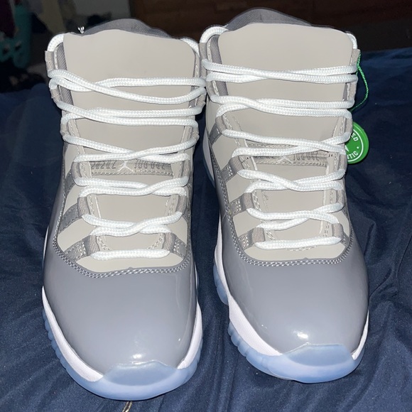 2021 Cool Grey 11